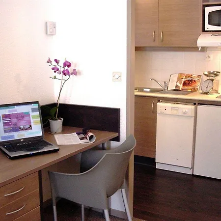 Aparthotel City Residence Aix-En-Provence 2*
